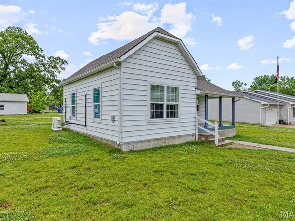 101 N Waller St, Desloge, MO 63601