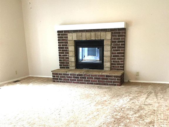 2nd image of 707 Ash St