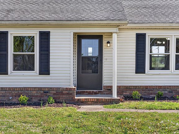 4th image of 1902 Chateaugay Dr
