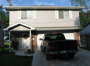 102 Huron Cir, Council Bluffs, IA 51501