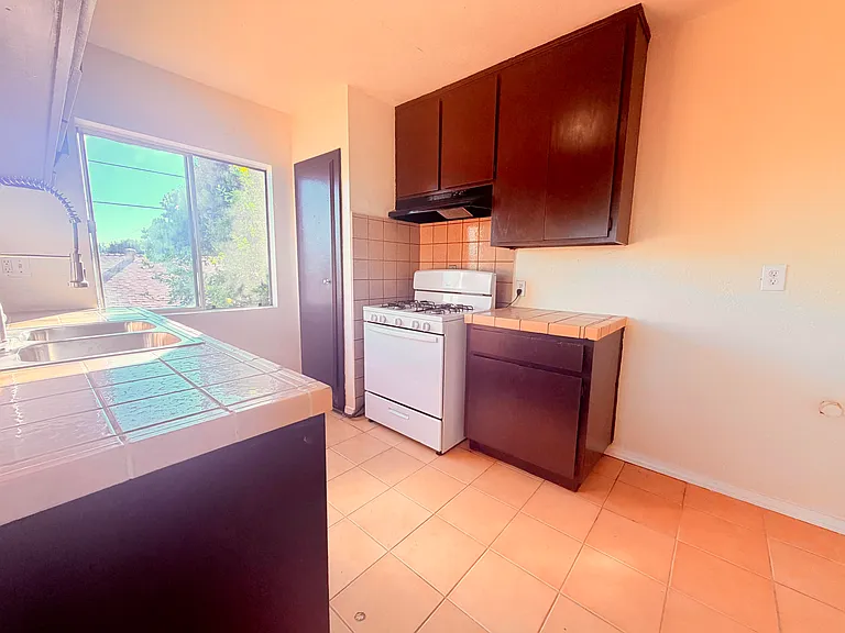 11426 McGirk Ave #D — Photo 3