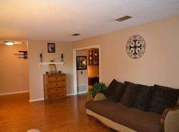 5th image of 805 Cedar Ave S