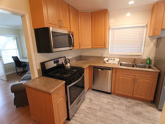 3rd image of 8761 Reading Ave #2B-1BA-750SQFT