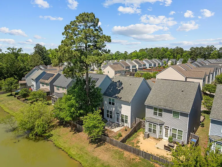 8988 Cat Tail Pond Rd — Photo 44