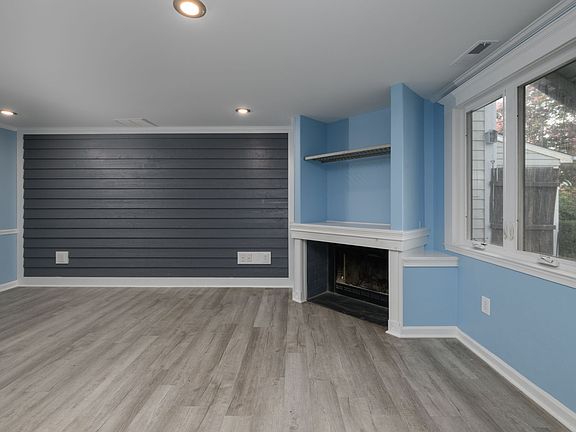 5th image of 106 Lakeside Dr