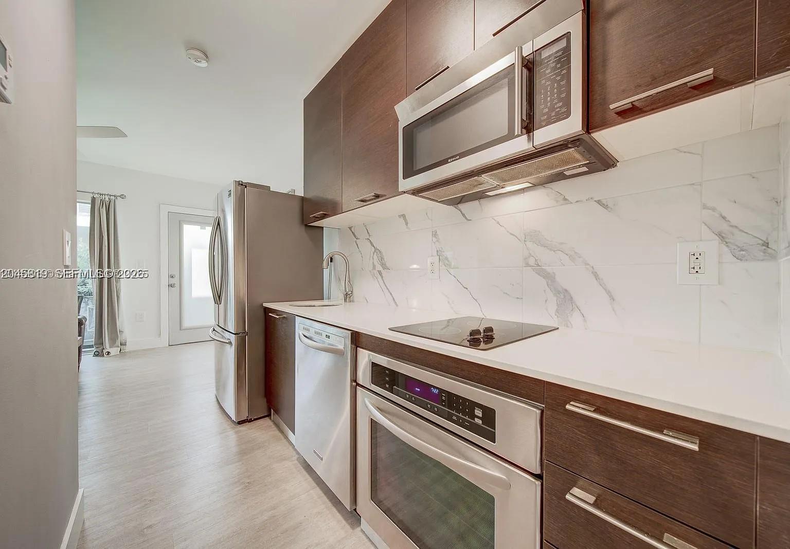 Etruria Condo — Photo 4