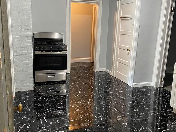 4th image of 167 Linden St APT 1