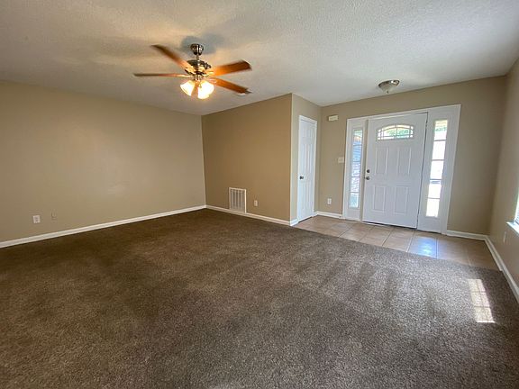 3rd image of 4832 Royal Run Dr