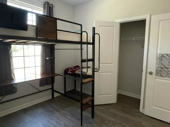 2435 Horseshoe Bend Rd NE, Hickory, NC 28601