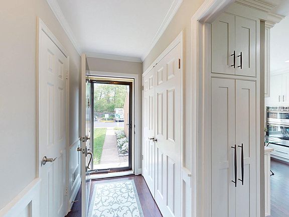 5th image of 2908 Oakborough Sq