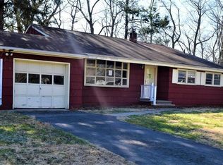 28 Briar Cir, Green Brook, NJ 08812