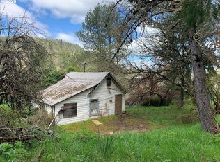 82 Shakemill Rd, Roseburg, OR 97470