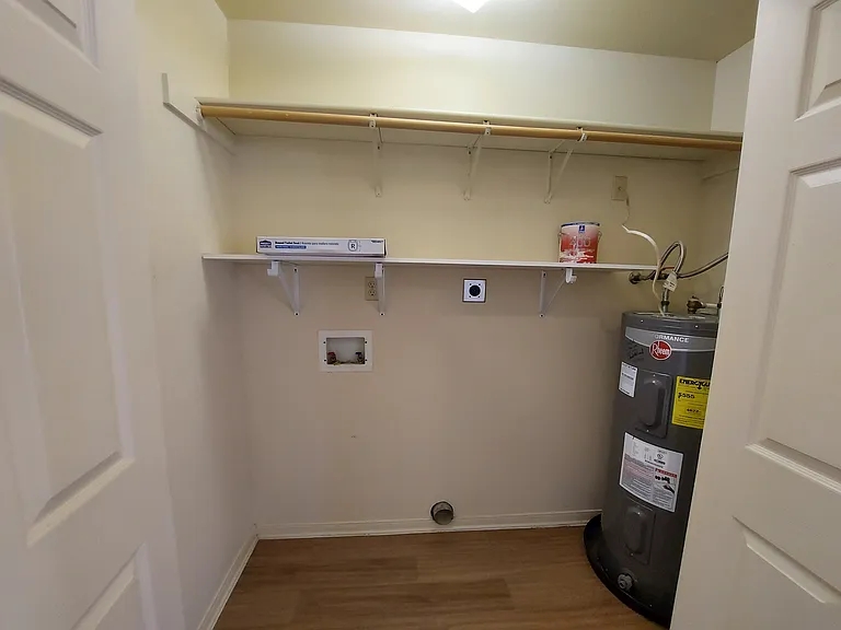 408 Avenue S #B — Photo 4