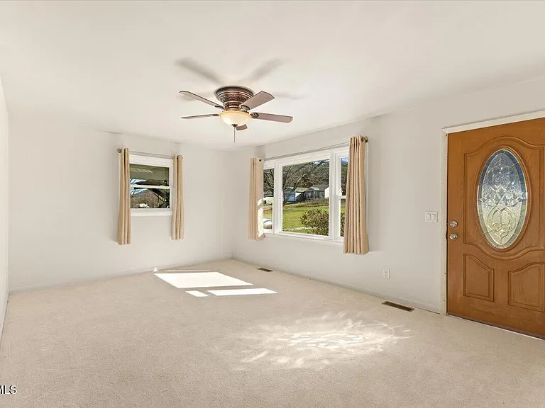 1122 Highway 107 — Photo 3