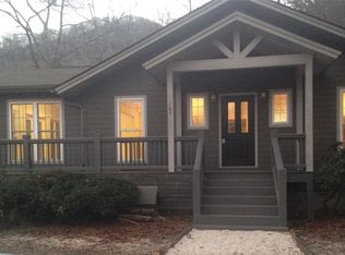 109 Vail Pass Rd, Whittier, NC 28789