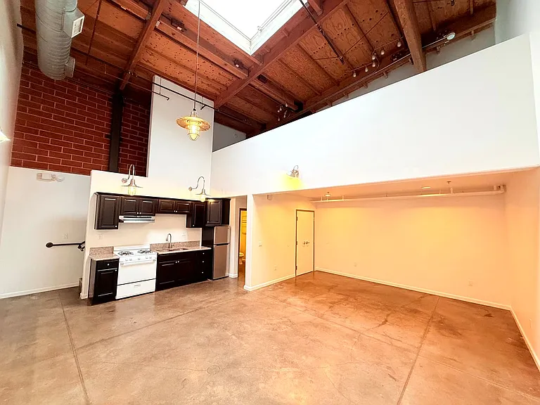 1734 N. Main St.,/ 633 Gibbons Street — Photo 21