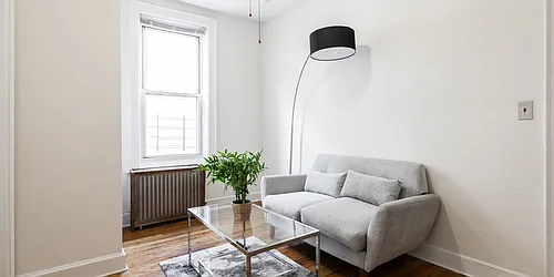 Rented by Rennit Inc.