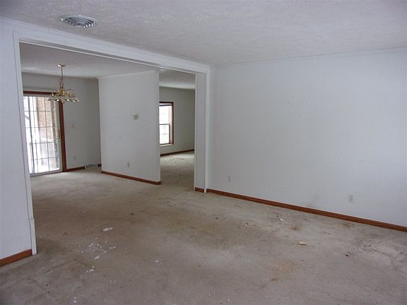 2nd image of 10320 W Pinedale St