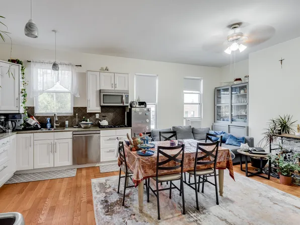 2020 Bleecker Street image 8 of 35