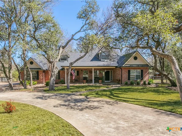 1301 Salado Oaks Dr, Salado, TX 76571