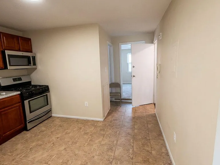1438 Snyder Ave #3 — Photo 6