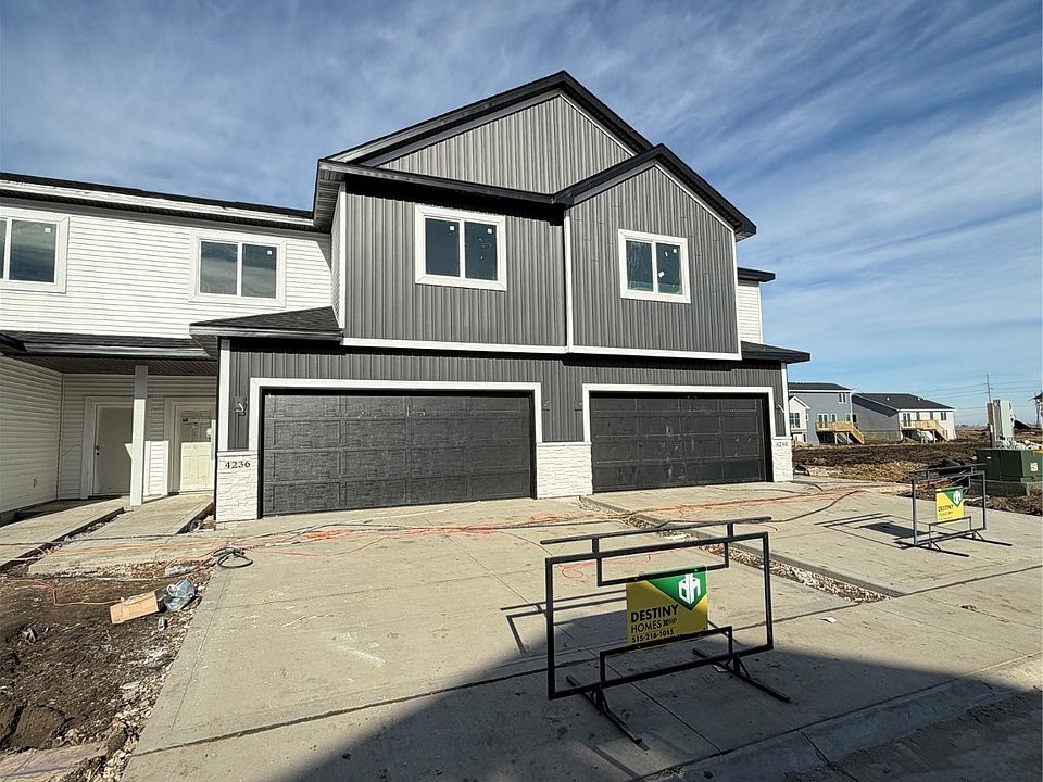 1st image of 4236 NE Timber Ln