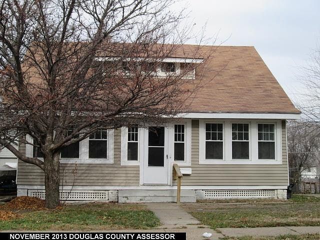 2nd image of 4324 Erskine St
