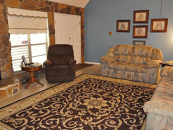 4th image of 2934 Princeton Pl