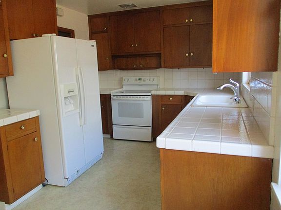 2nd image of 3217 Sunview Ave