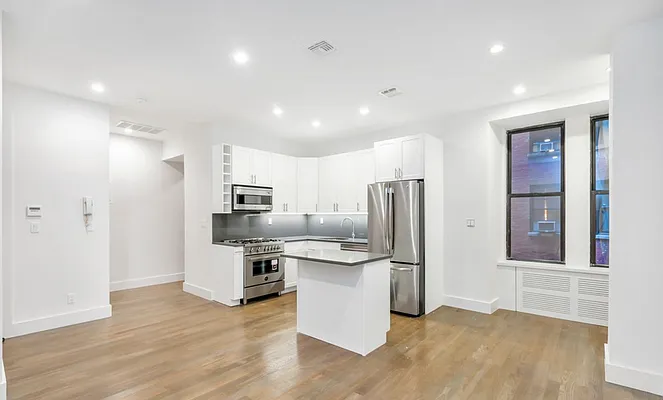 Rented by REAL New York | media 2