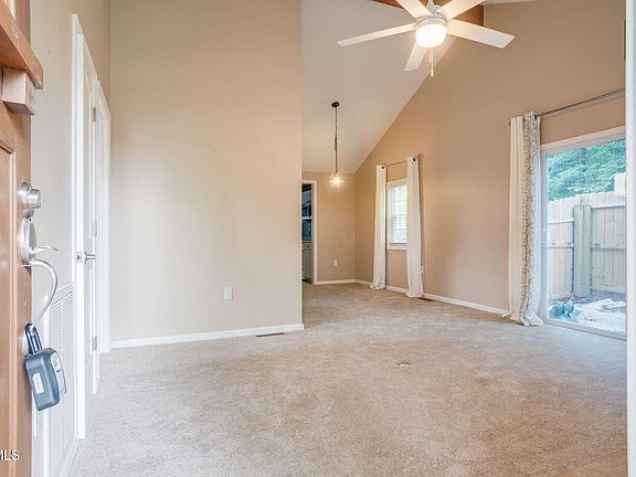4th image of 1417 Miller St