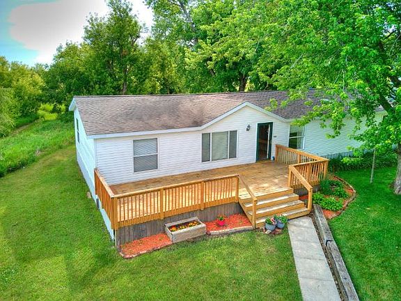 2nd image of 302 2nd Ave