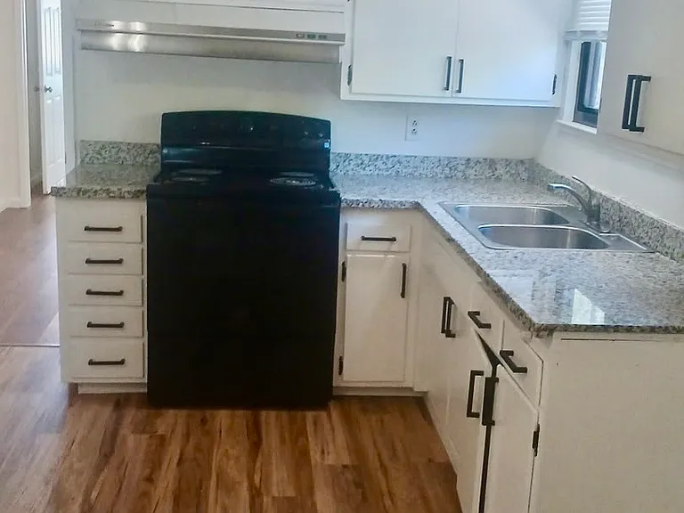 7777 Shrader Cir — Photo 6