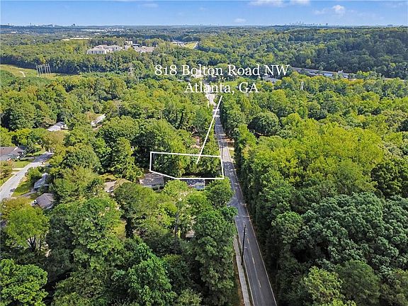 5th image of 818 Bolton Rd NW #5