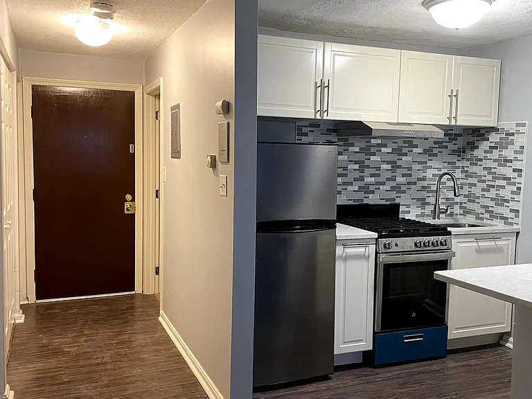 10 Kenmar Dr #28 — Photo 7