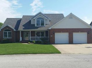 630 Wayne St, Carlyle, IL