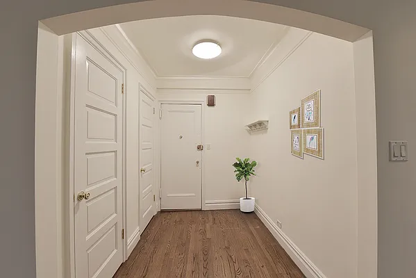 Sold by Prime Manhattan | media 5