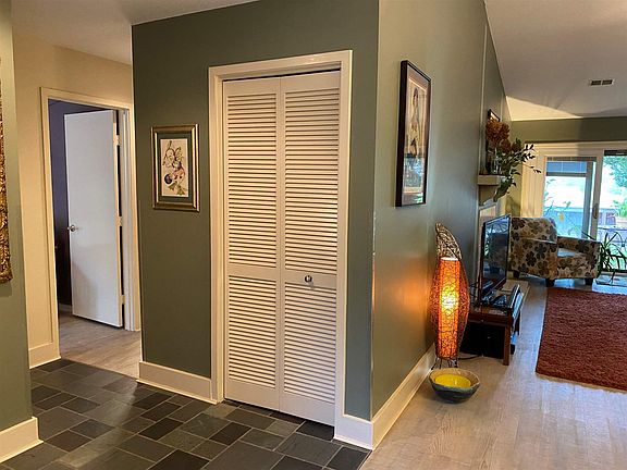 3rd image of 9488 S Pointe Lasalles Dr