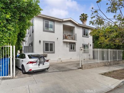 211 S Hoover St, Los Angeles, CA, 90004