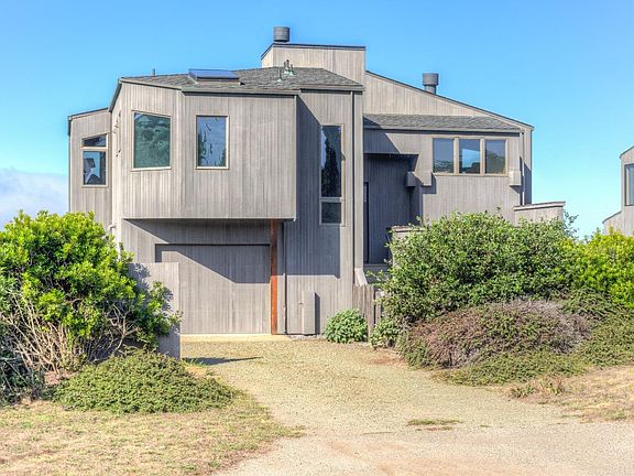 2nd image of 385 Del Mar Point