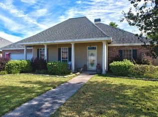 110 Field Crest Pkwy, Youngsville, LA 70592