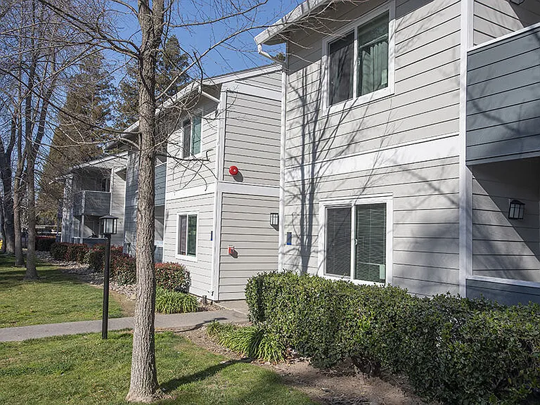 Oak Ridge Apartments — Photo 7