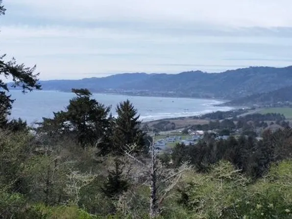 3 Ocean Heights Way, Smith River, CA 95567