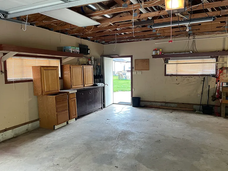 1708 Tower St — Photo 7