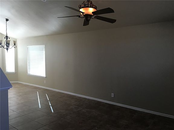3rd image of 424 Clarkston Ct