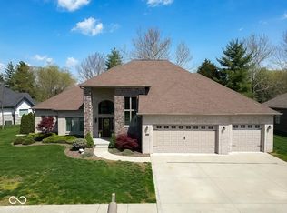 8188 Spring Valley Dr, Plainfield, IN 46168