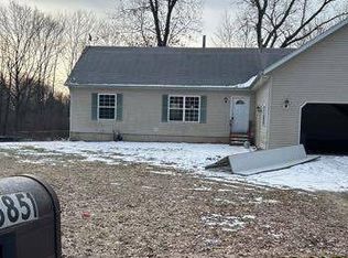 25851 Pleasant Dr, Mattawan, MI 49071