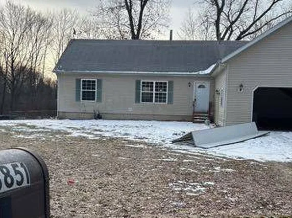 25851 Pleasant Dr, Mattawan, MI 49071