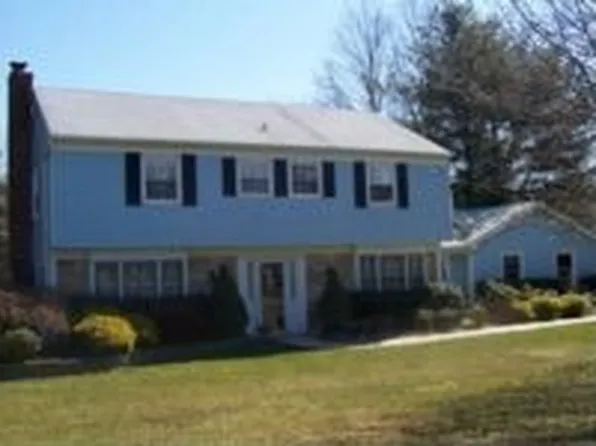 1 Haskell Ct, Stony Brook, NY 11790