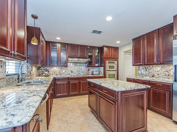5th image of 5019 Toulon Dr